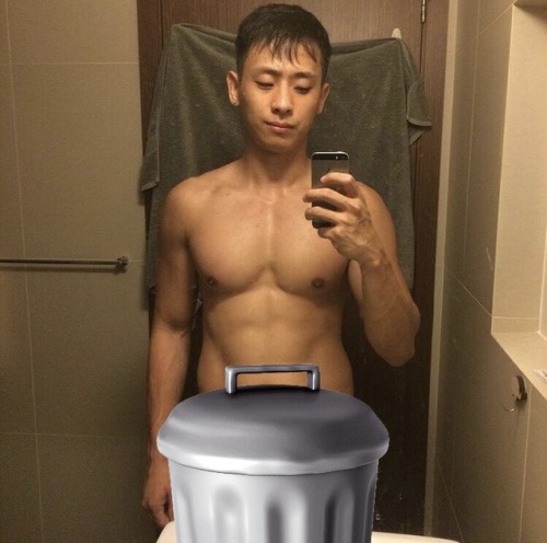 jsginworld: straightboysav: just another boy with nice muscles. 200 reblogs and the rubbish can drop