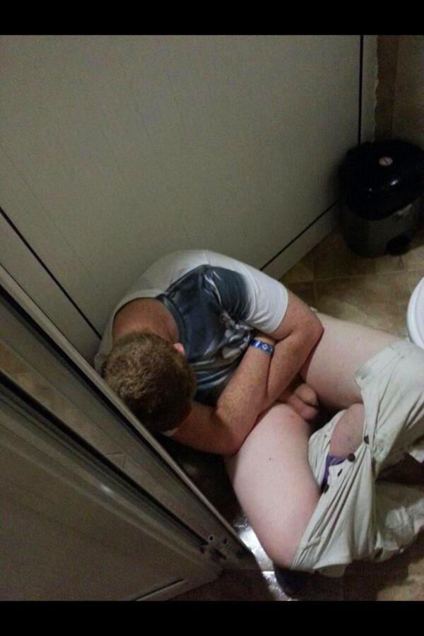 guyspantsdown:  After the party
