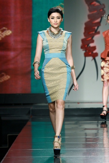 Cita Tenun, Indonesian fashion designer