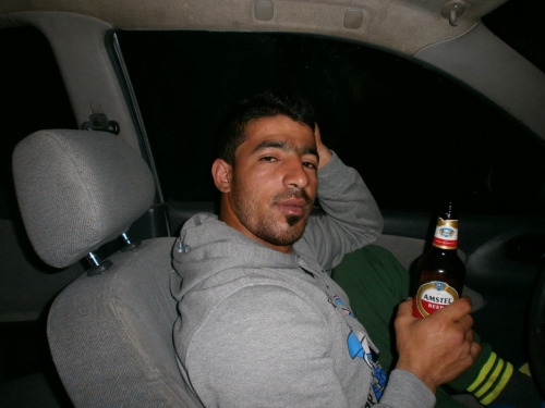 stratisxx: Drunk straight arab daddy posts cock pic. That dick is huge. That hairy cock would shoot 