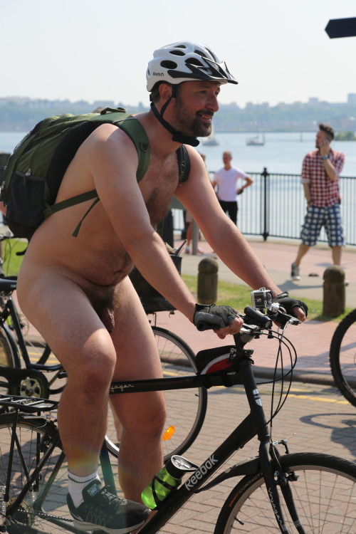 World Naked Bike Ride Cardiff 2016To see more pics of this great event go to…publiclynude.tum