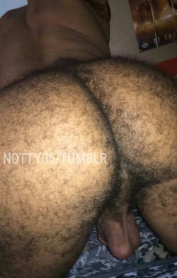 notty06:  I love a str8 dude with a hairy ass… 👅👅👅👅👅  Follow and reblog for the videos. REBLOG!!!!!  http://www.xtube.com/profile/liljay006-27428732
