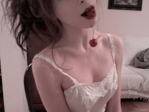 usickbitch:  pale life | via Tumblr on We Heart It. http://weheartit.com/entry/84525367/via/gskxr