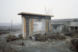 antediluviancurrent:  Ian Teh - “China: Undercurrents” For his series China: Undercurrents, photographer Ian Teh took several 1000 km road-trips along the frontiers of Russia and North Korea along the Chinese border. “From the hustle and bustle