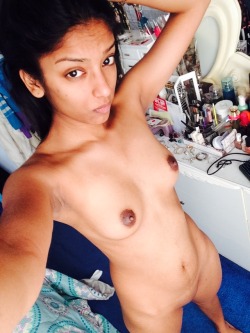 sexiest-desi-indian-girls:  &gt;&gt; Even more sexy Indian babes &lt;&lt;