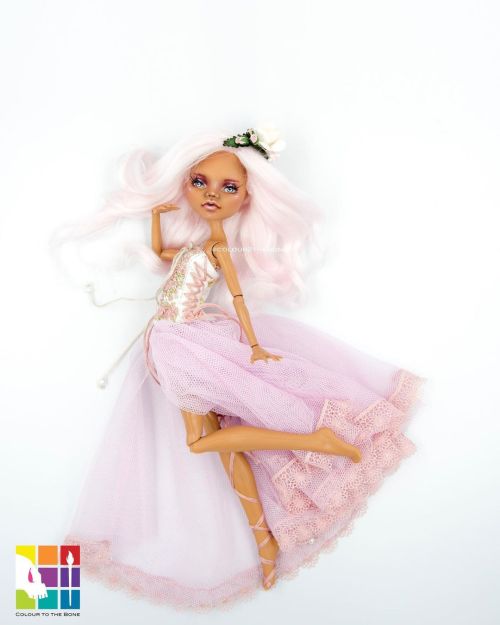 Laiken - I absolutely love Clawdeen with soft pink. I think that’s one of my favourite colour 