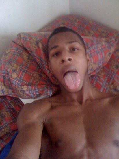 leyparis:  black-m4m:  Mowhawk Trade http://www.Black-M4M.com 100% FREE PICS & VIDEOS OF BIG DICK NIGGAZ WITH CUTE FACES.  Damn