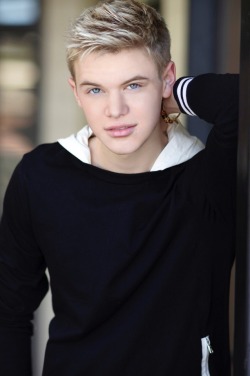 blondboytoys:  Kenton Duty