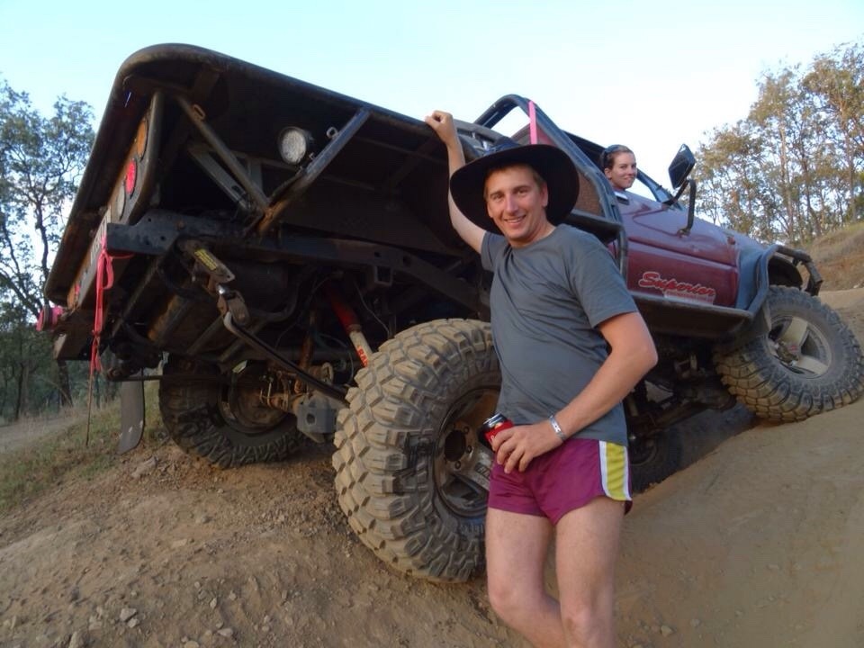 tradieboots:  Country boy looking fine in his footies.
