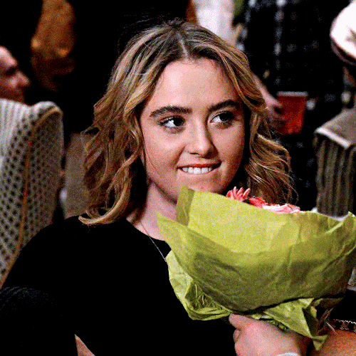kathryndaily:Kathryn Newton as Allie PressmanTHE SOCIETY | 1.01 “What Happened?”