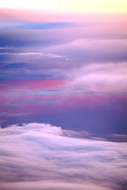 lordnippy:  colorful clouds | source | more