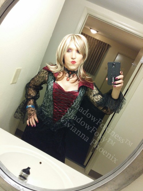 shadowfoxy:  I travelled to Columbus, Ohio for a big 3-night Halloween party with friends. I had a different costume for each night. This was my first one. It was a vampire costume, but people also thought it was a witch or sorceress. All are sufficient