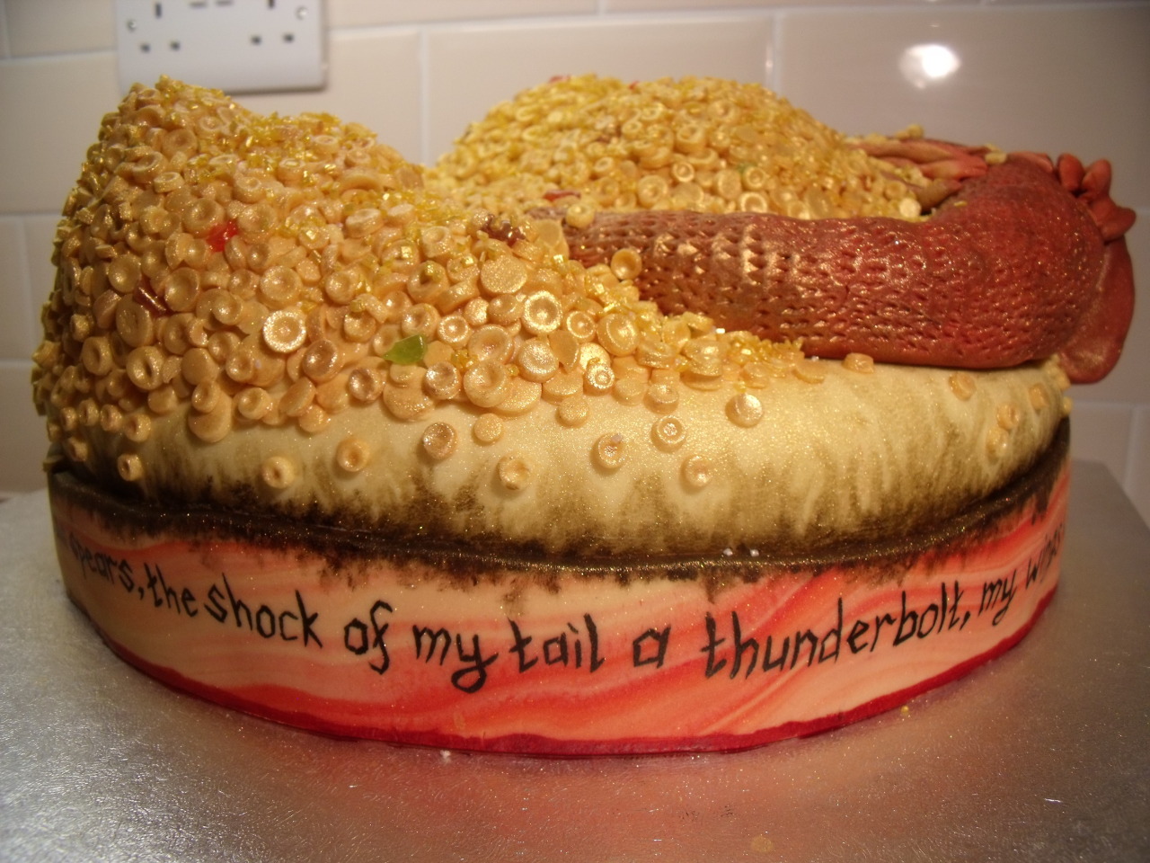 cupcakesandqwaffles:  My Smaug/Hobbit cake, titled ‘The Decoration of Smaug’