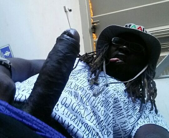 licknspitblack:  All me , in public , at the high school volunteer  wrk and got horny