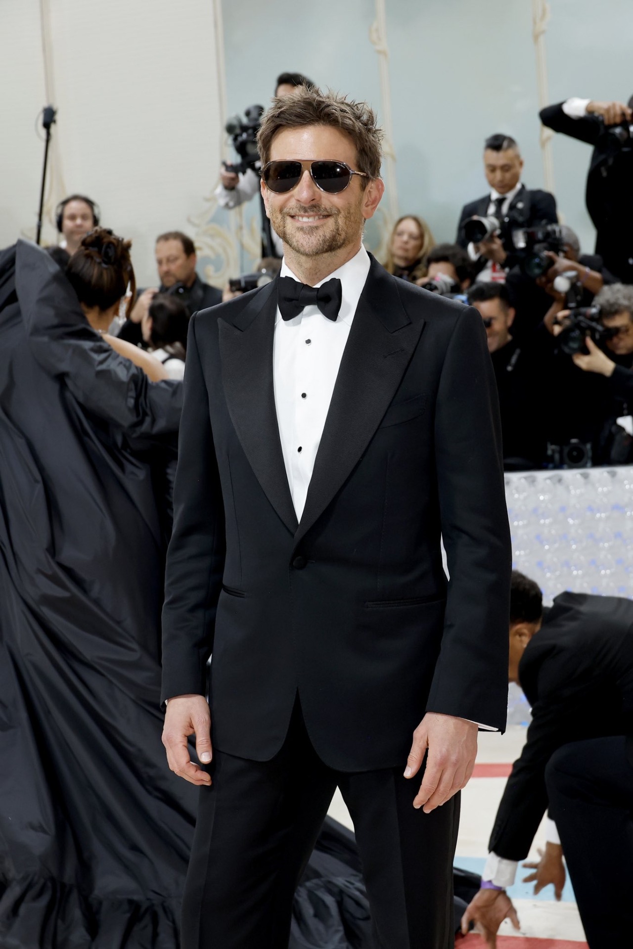 Met Gala 2022 remember when Bradley Cooper used to be good looking? :  r/Daily_Footnotes