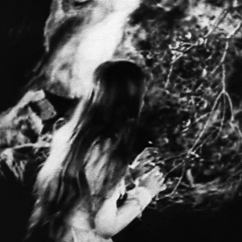 auldcine:  Lillian Gish in The Scarlet Letter (1926)   https://painted-face.com/
