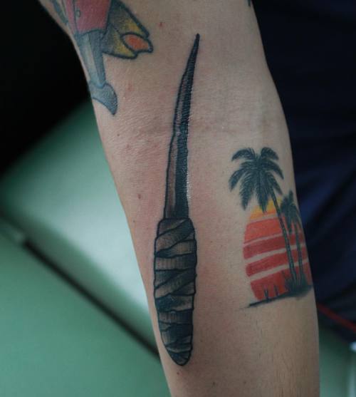 @tradicaotattoos #tattoo #tattooflash #punhal #jailknife (em Tradição Tattoos)