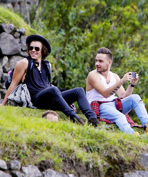 harrystylesdaily:  Harry and Liam visit Machu Picchu - 28/4 