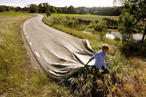 wetheurban:  ART: Mind-Bending Photo Manipulations by Erik Johansson Well damn. There’s Photoshop experts and then there’s this guy. Swedish photographer Erik Johansson creates realistic photos of impossible scenes — capturing ideas, not moments.