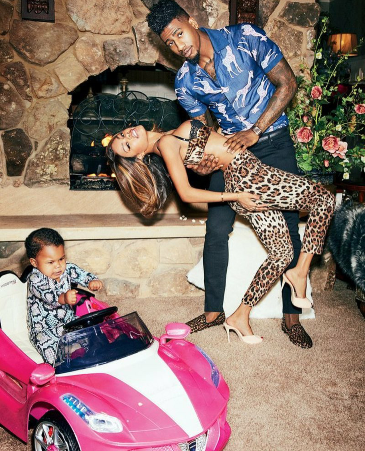 mookie-is-mindless-for-girls:  In junie mind she driving the shit out that car😂😂