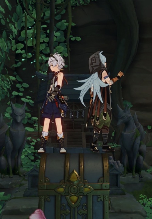 Two Brooos Chillin On A Treasure Chest