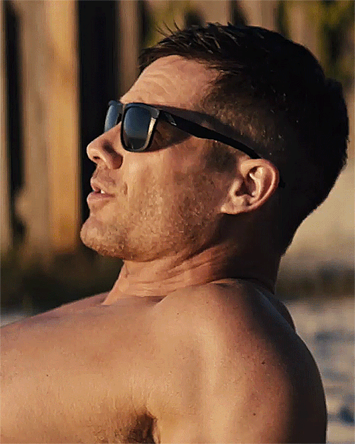 froylanmadden:LUKE MACFARLANE as Aaron Shepard in Bros (2022)