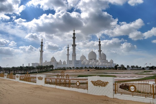 Sheikh Zayed Mosque - Abu Dhabi - United Arab Emirates (by annajewelsphotography)Instagram: annajewe