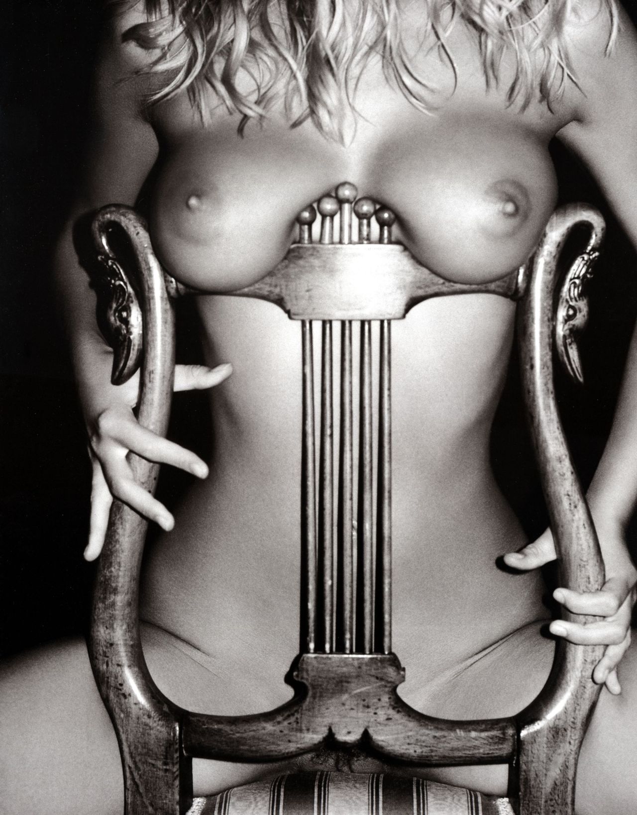 bw-picabomb:  http://lingeriebomb.tumblr.com/ http://bw-picabomb.tumblr.com/ http://picabomb.tumblr.com/