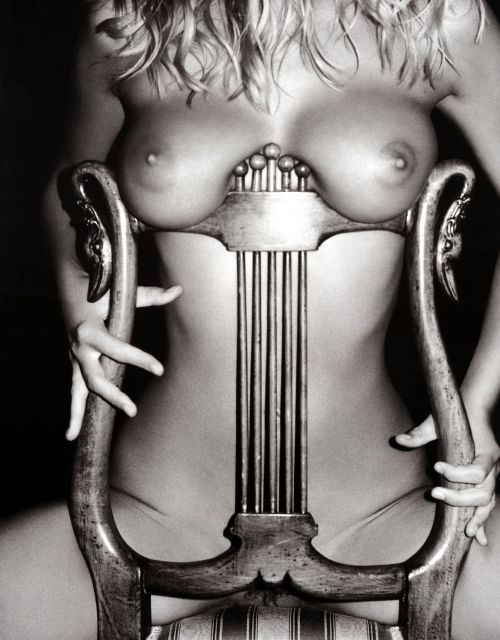 bw-picabomb:  http://lingeriebomb.tumblr.com/ http://bw-picabomb.tumblr.com/ http://picabomb.tumblr.com/