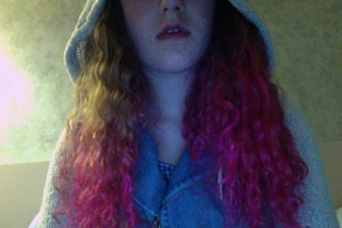 booklust: did a hair thing. a lot lately, i’ve been forgetting. mostly the freedoms i’ve