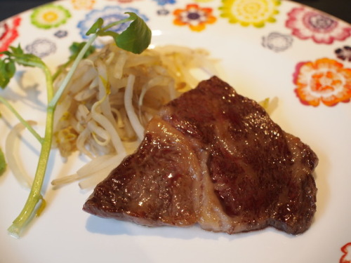 Cameron -Kyoto cityAll-you-can-eat A5 rank beef (wagyu) steak lunch for only 2900 yen!!!!including a