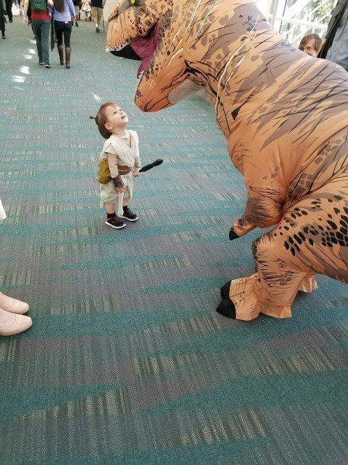 valgaut: My daughter had a great time at Wondercon as the tiniest baby Rey