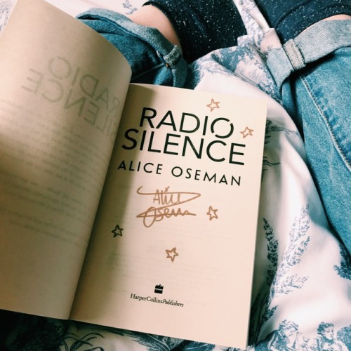 ITS BOOK GIVEAWAY TIME!