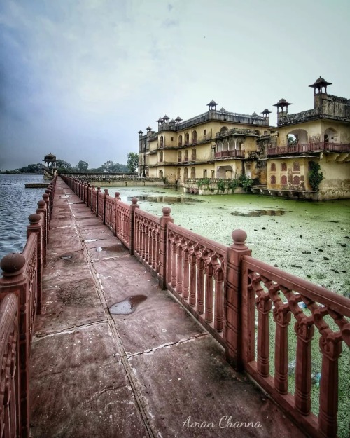 Abheda Mahal, Kota, Rajasthan Aman Channa wrote :Built in the 18th century along side the Abheda j