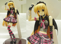 elijaahs:  napcaster-mage:   napcaster-mage:   napcaster-mage:  WAIT ISN’T THIS THAT ONE ANIME GOTH GIRL PIC   IT FUCKING IS   HOW’D THIS BITCH GET FROM MY 2004 MYSPACE PAGE TO HAVING A FUCKING PVC FIGURE   