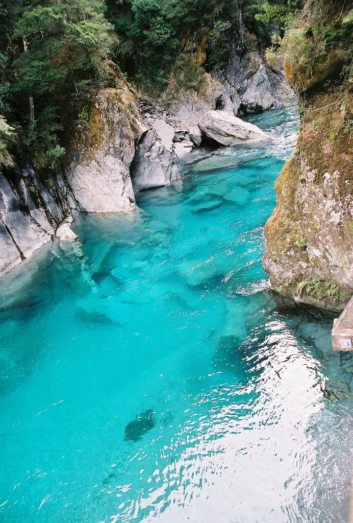 disminucion:  Blue Pools, Haast Pass (por benyeuda)