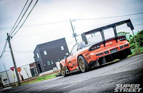 upyourexhaust:  560HP 1998 Mazda RX-7 - Orange is the New AttackPhotos via SuperStreet