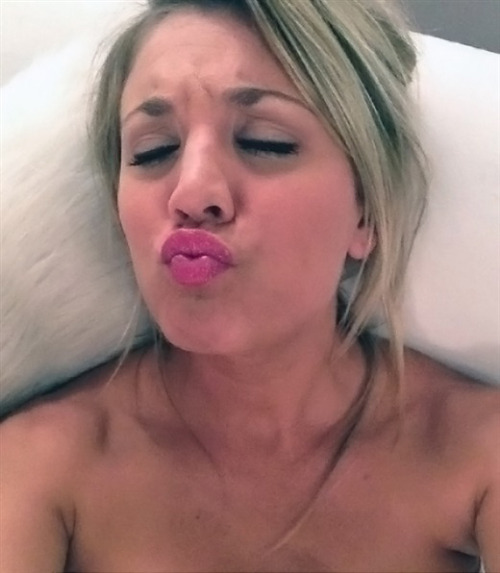 lakalel34: All The Leaked Kaley Cuoco Cell Phone Pics