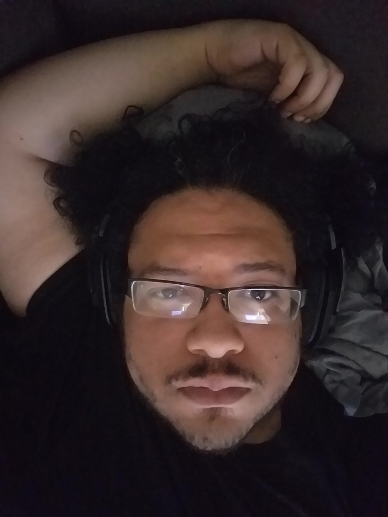 Lets just start an endless line of black selfies. Reblog with a selfie. 