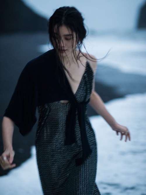 Porn photo myosotis92: leah-cultice:  Ming Xi by Gilles