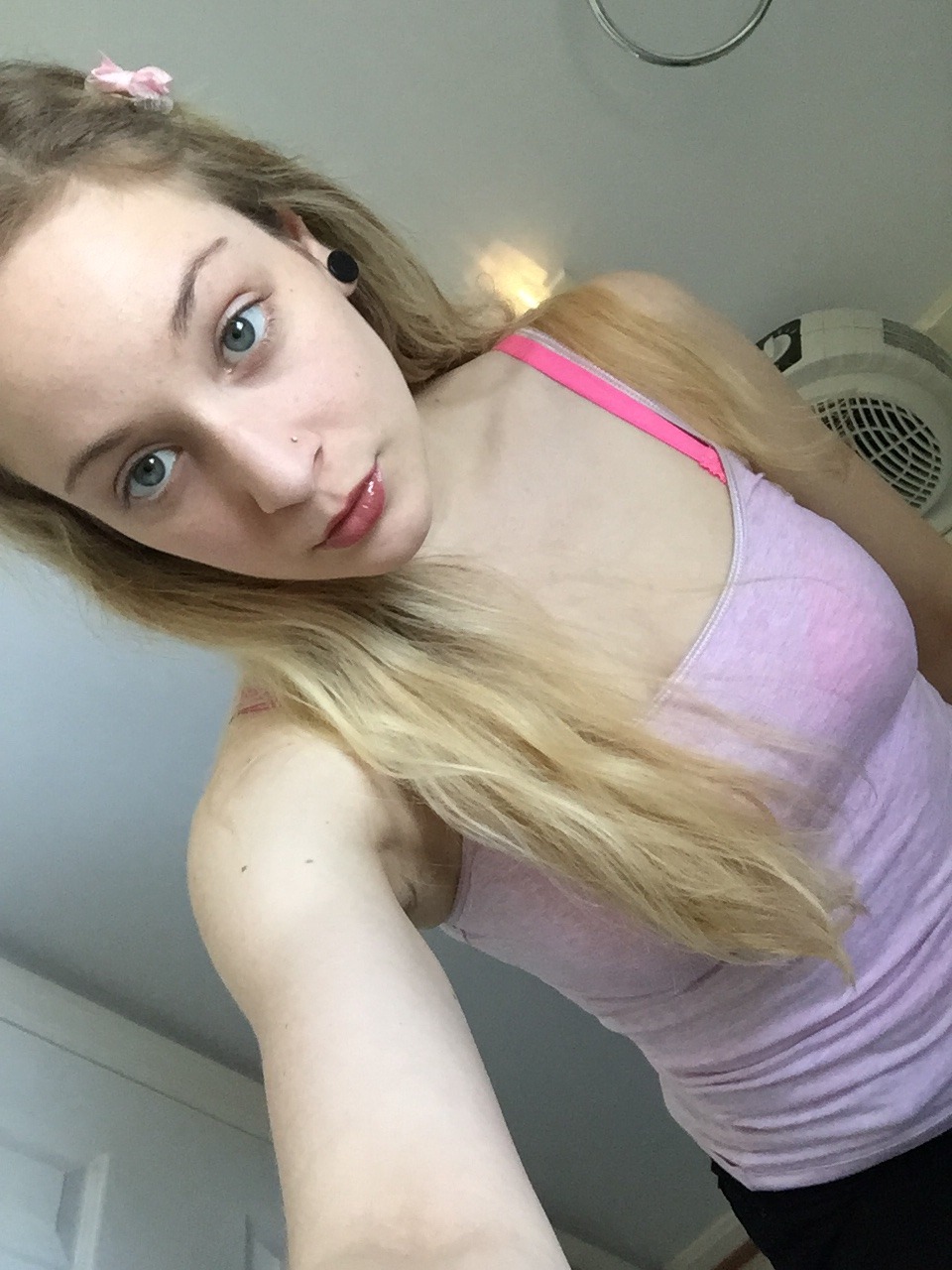 baby-fuckdoll:  I didn’t wear eye makeup 2day cause I knew I was gon cry lol