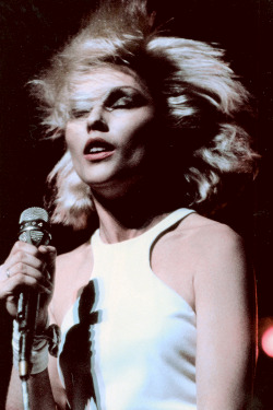 vintagegal:  Debbie Harry performing in Las