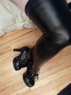 missfreudianslit:  My new gift…. Wetlook