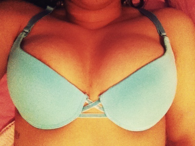 ghettopvssy:  Motorboat her tits 🎶🎶  🚤🚤🚤🚤🚤🚤