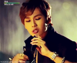 yooksungjaeforehead-deactivated:   Ilhoon’s version - I Only Know Love (MTV)  