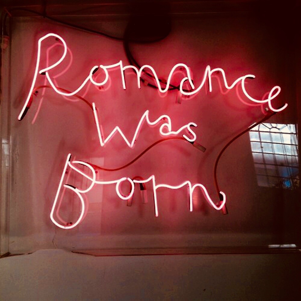 Miss Atomic Bomb The Killers And When I Look miss-atomic-bomb-the-killers-and-when-i-look