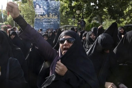 suumaq:  protesters in isfahan. some taken from thinkprogress, some from random twitter accounts. will try to source later when not on mobile. 