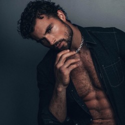 ashermuslguy:  Walter Savage (Male Model)Follow