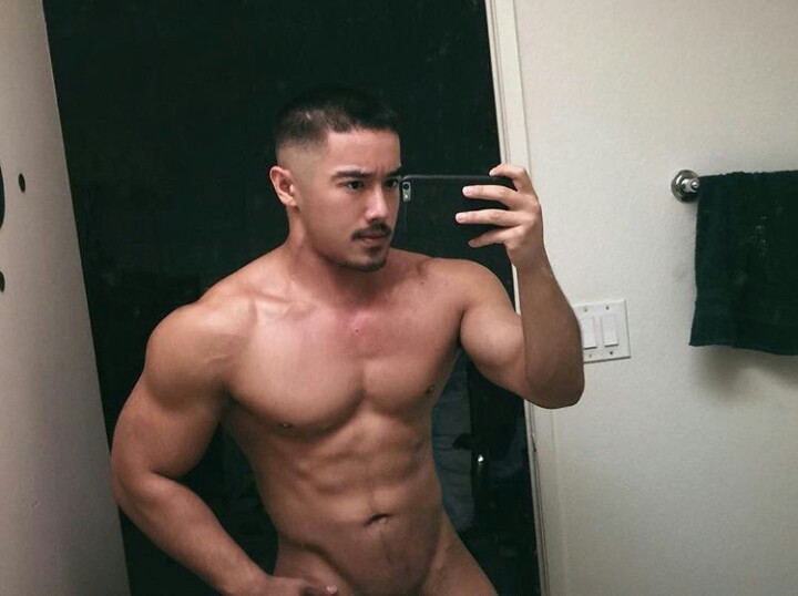 asiaticos-hot-guys:  Acecee_