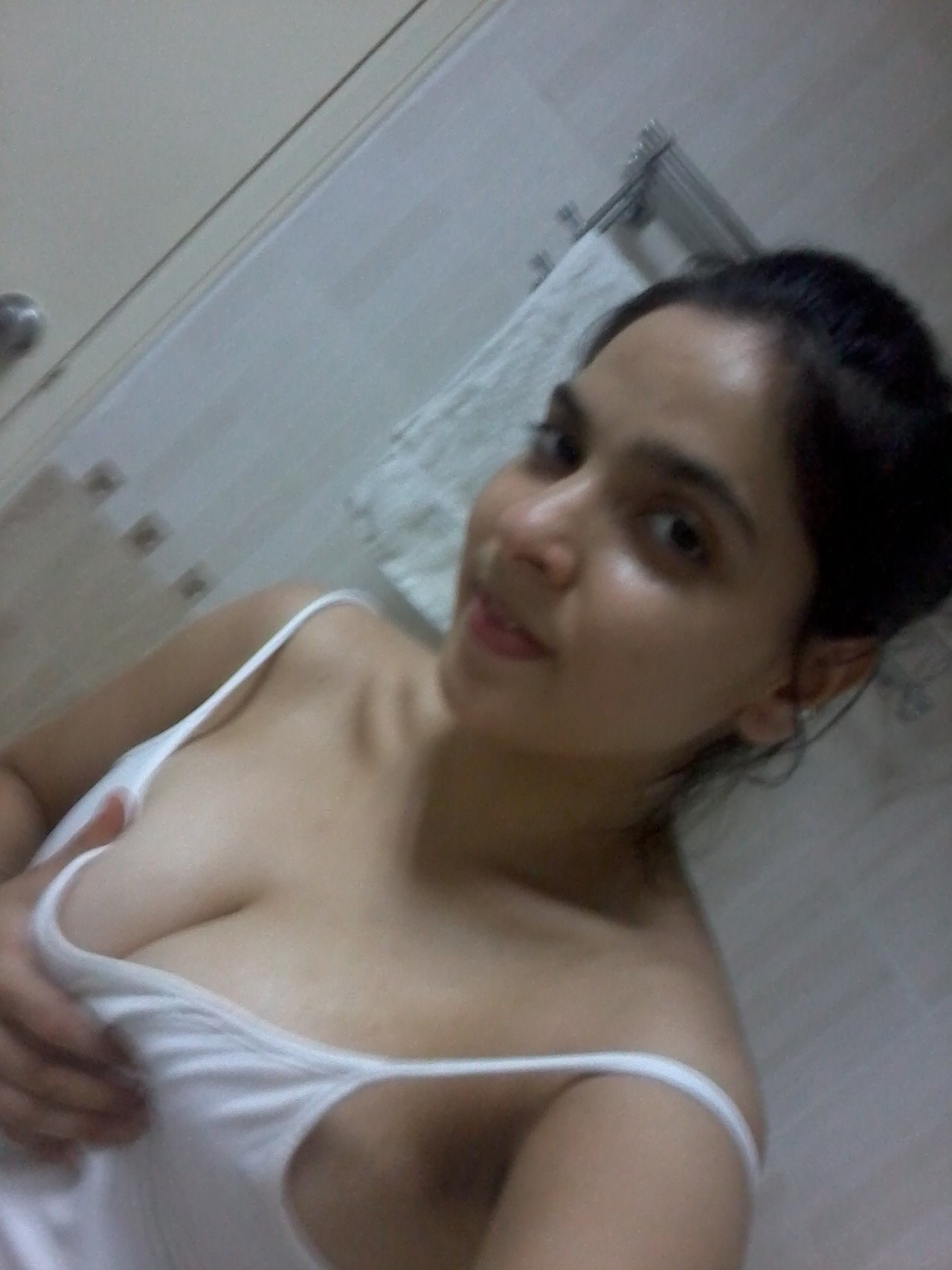 shweta123:  99416427:  delhimale25:  Thnks for submission, by aslam from pak  Jjko